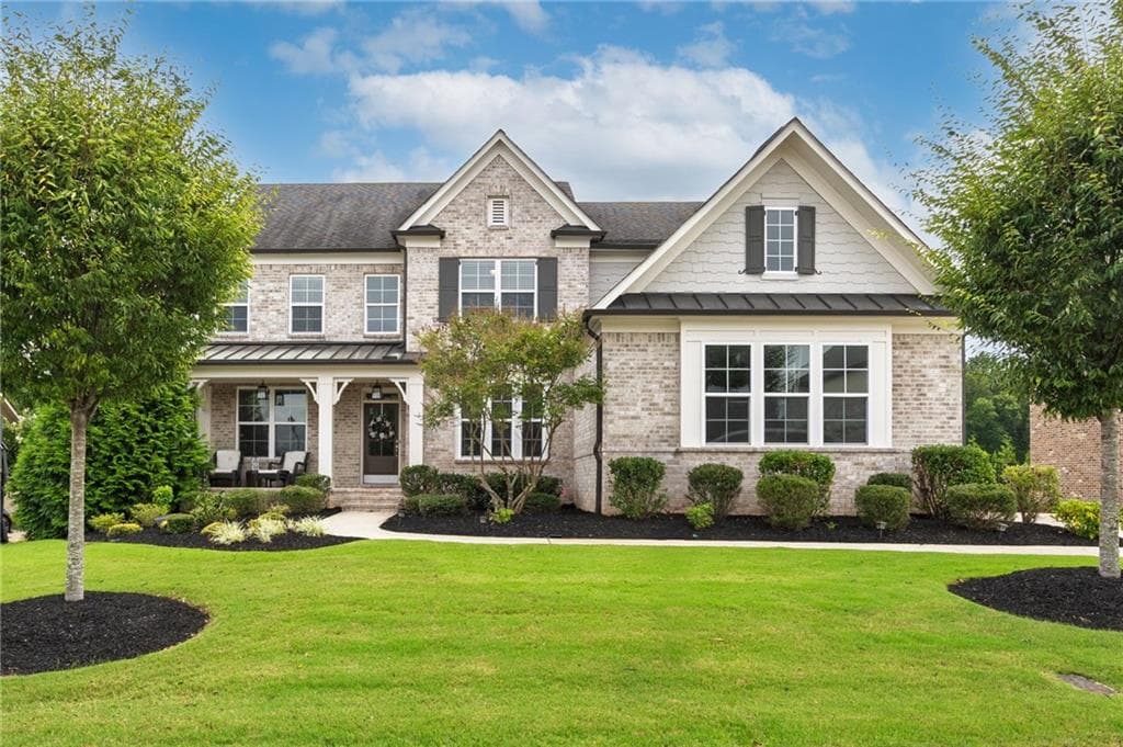 5 bedroom, 4 bathroom, 3,660 sq ft single family residence sold at 220 Briar Hollow Lane, Woodstock, GA 30188