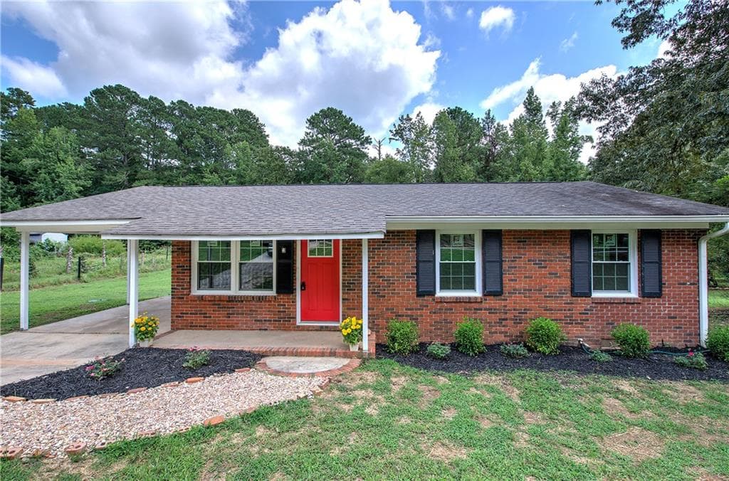 3 bedroom, 1 bathroom, 1,121 sq ft single family residence sold at 492 Moran Lake Road, Rome, GA 30161