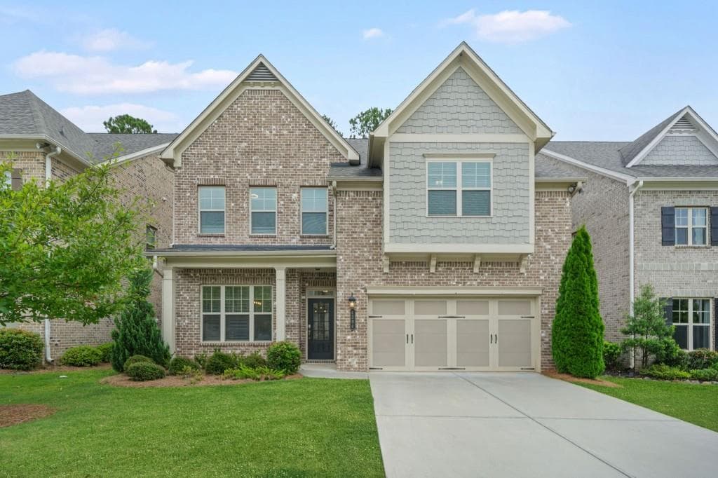 4 bedroom, 4 bathroom, 3,288 sq ft single family residence sold at 4284 Perimeter Park, Atlanta, GA 30341