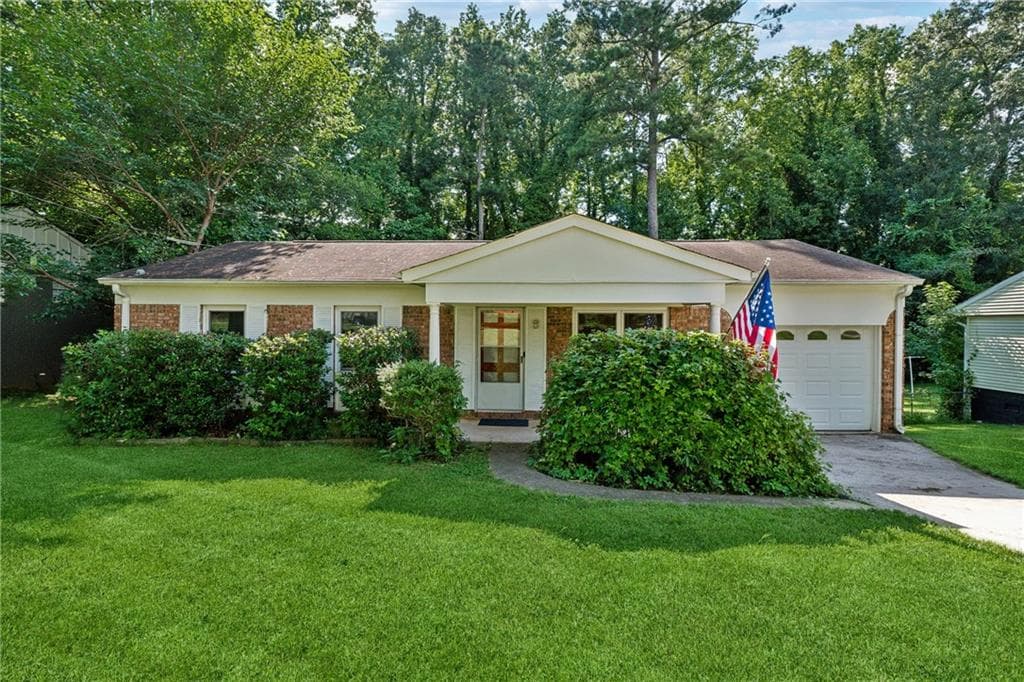 3 bedroom, 2 bathroom, 1,080 sq ft single family residence sold at 2624 Spring Drive, Smyrna, GA 30080