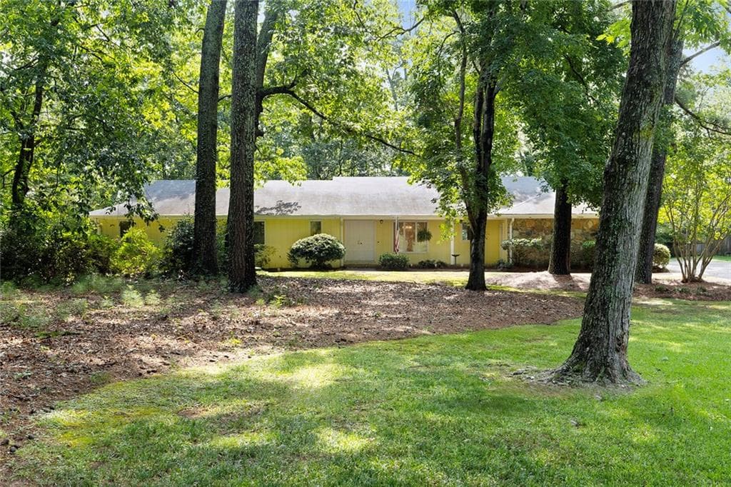 905 Hunterhill Drive, Roswell, GA 30075 — most recent listing photo