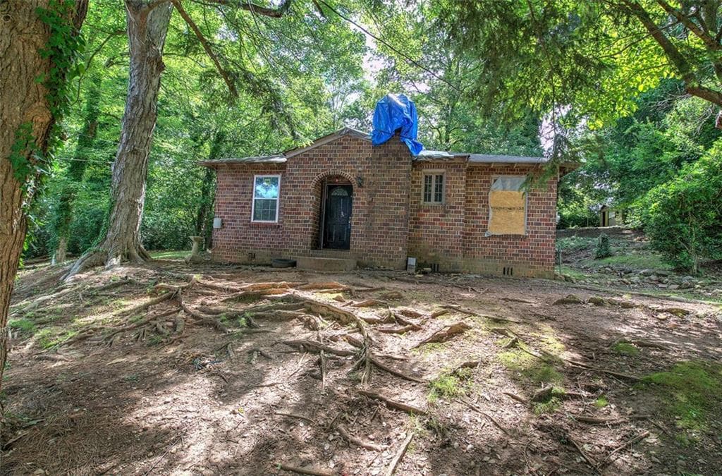 4 bedroom, 1 bathroom, 1,305 sq ft single family residence sold at 203 CHURCH Street, Rome, GA 30161