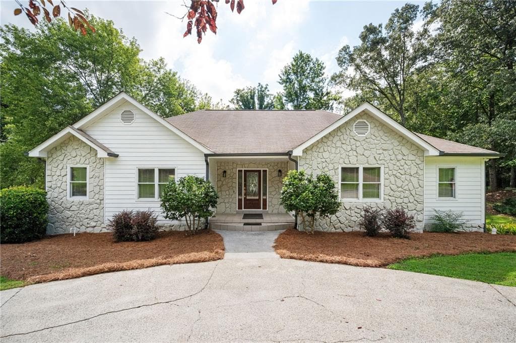620 Driftwood Drive, Woodstock, GA 30189 — most recent listing photo