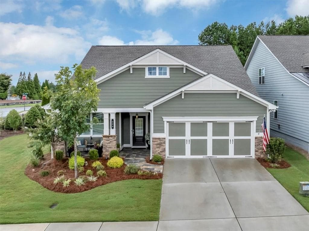 3 bedroom, 3 bathroom, 2,977 sq ft single family residence sold at 286 Hickory Bluffs Parkway, Canton, GA 30114