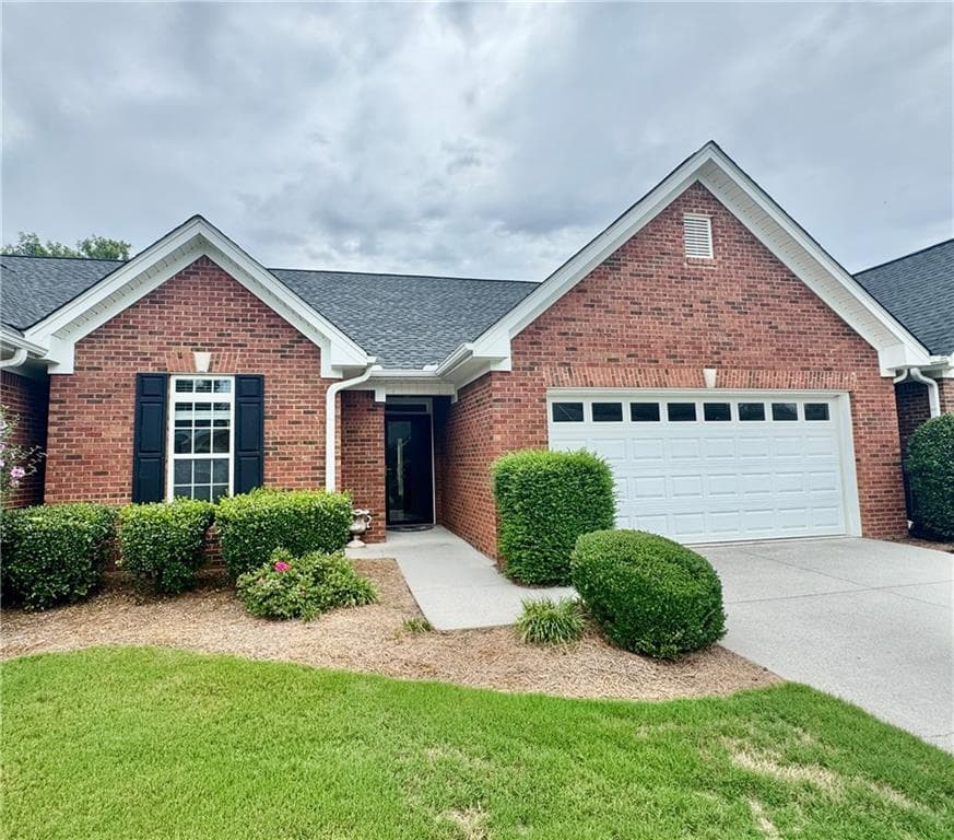 137 Regency Row, Calhoun, GA 30701 — most recent listing photo