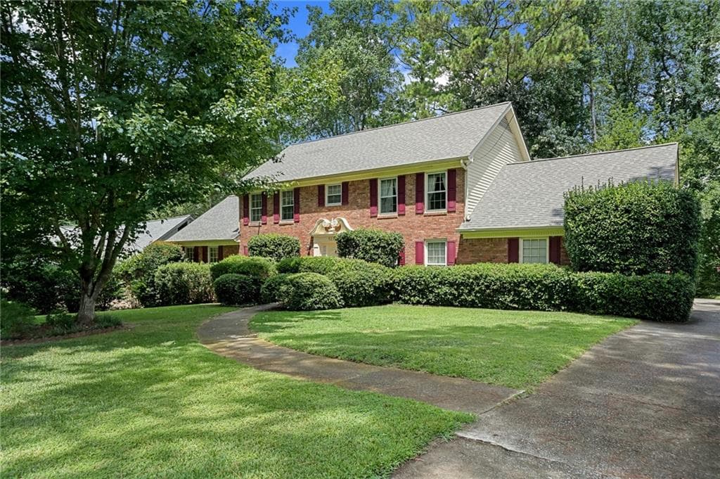 5271 Vernon Lake Drive, Dunwoody, GA 30338 — most recent listing photo