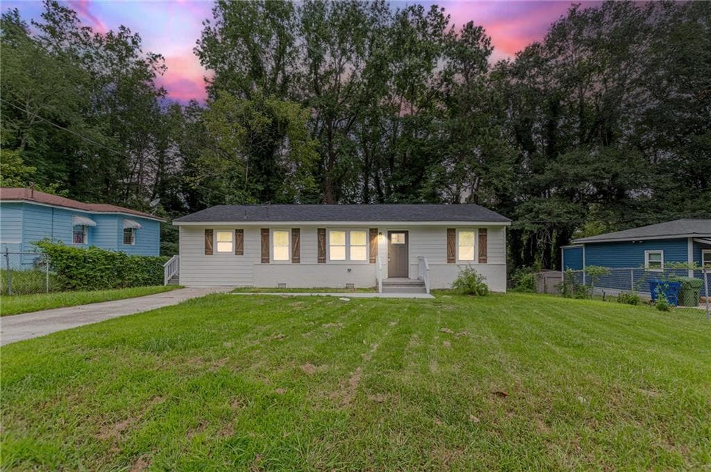 2811 Mango Circle, Atlanta, GA 30318 — most recent listing photo