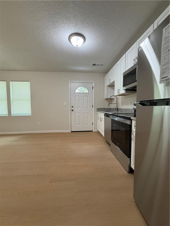 3 bedroom, 2 bathroom, 1,064 sq ft single family residence for sale at 3319 Decatur Street, Columbus, GA 31906 — photo 4