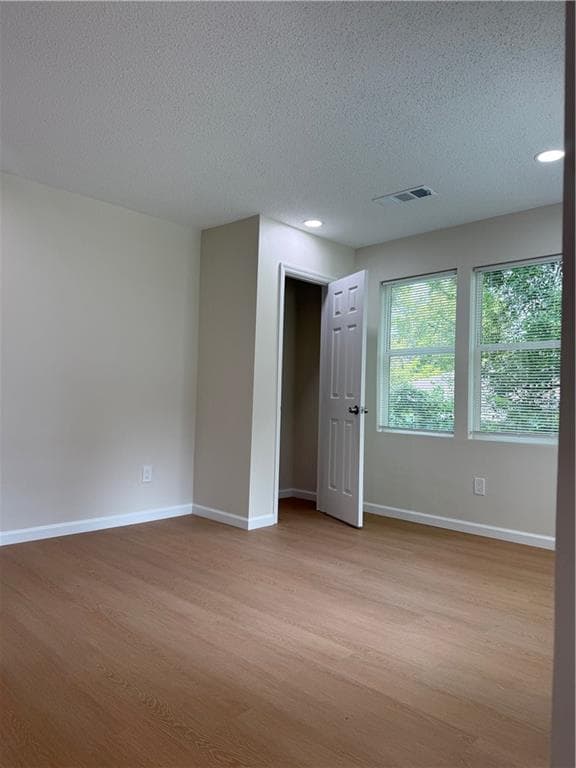 3 bedroom, 2 bathroom, 1,064 sq ft single family residence for sale at 3319 Decatur Street, Columbus, GA 31906 — photo 8