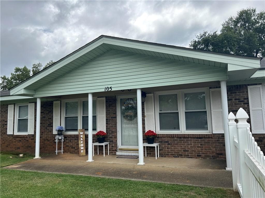 105 Virginia Drive, Warner Robins, GA 31093 — most recent listing photo