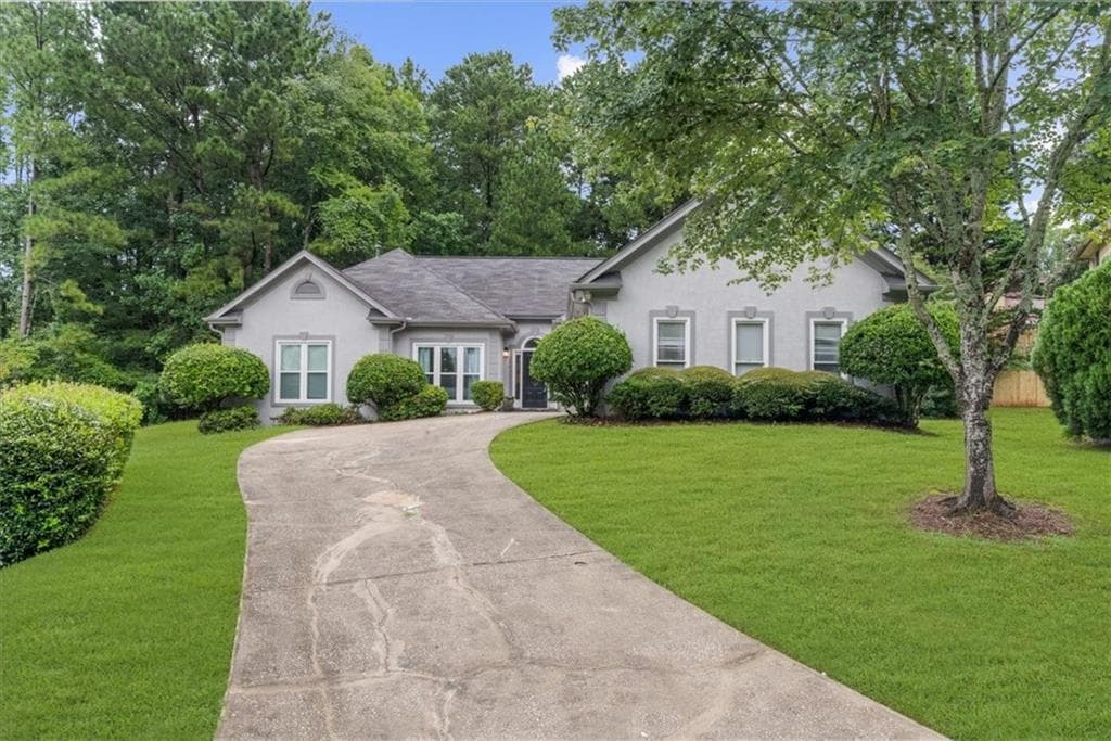 567 Shadow Oaks Drive, Stone Mountain, GA 30087 — most recent listing photo