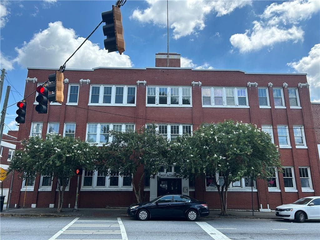 1 bedroom, 2 bathroom, 1,814 sq ft condominium sold at 244 Peters Street 25, Atlanta, GA 30313