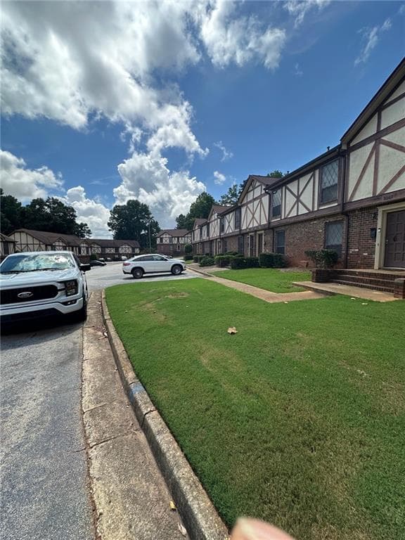 2 bedroom, 2 bathroom, 1,254 sq ft condominium for sale at 3241 Abbeywood Drive, Decatur, GA 30034 — photo 2