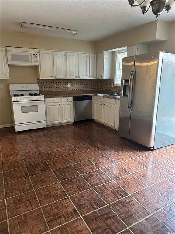 2 bedroom, 2 bathroom, 1,254 sq ft condominium for sale at 3241 Abbeywood Drive, Decatur, GA 30034 — photo 3