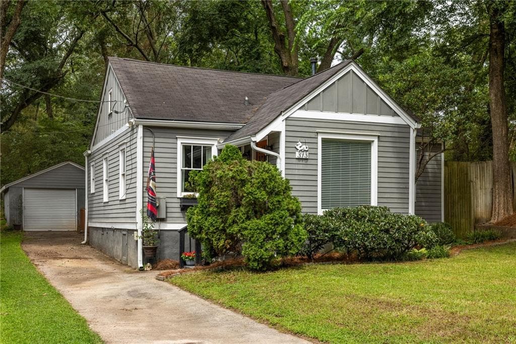 2 bedroom, 2 bathroom, 1,182 sq ft single family residence sold at 373 E Side Avenue, Atlanta, GA 30316