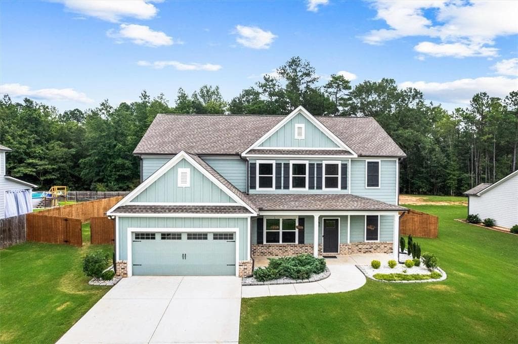 4 bedroom, 3 bathroom, 2,758 sq ft single family residence sold at 1224 ROYAL Lane, Loganville, GA 30052