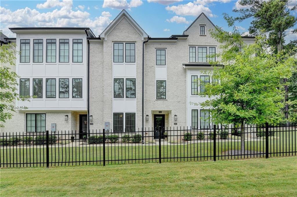 4 bedroom, 4 bathroom, 2,357 sq ft townhouse sold at 6892 Roswell Road, Atlanta, GA 30328