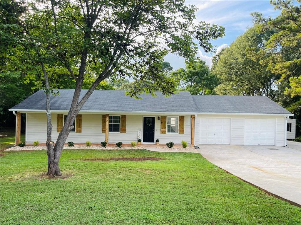 3 bedroom, 2 bathroom, 1,200 sq ft single family residence sold at 2303 Nancy Court, Loganville, GA 30052