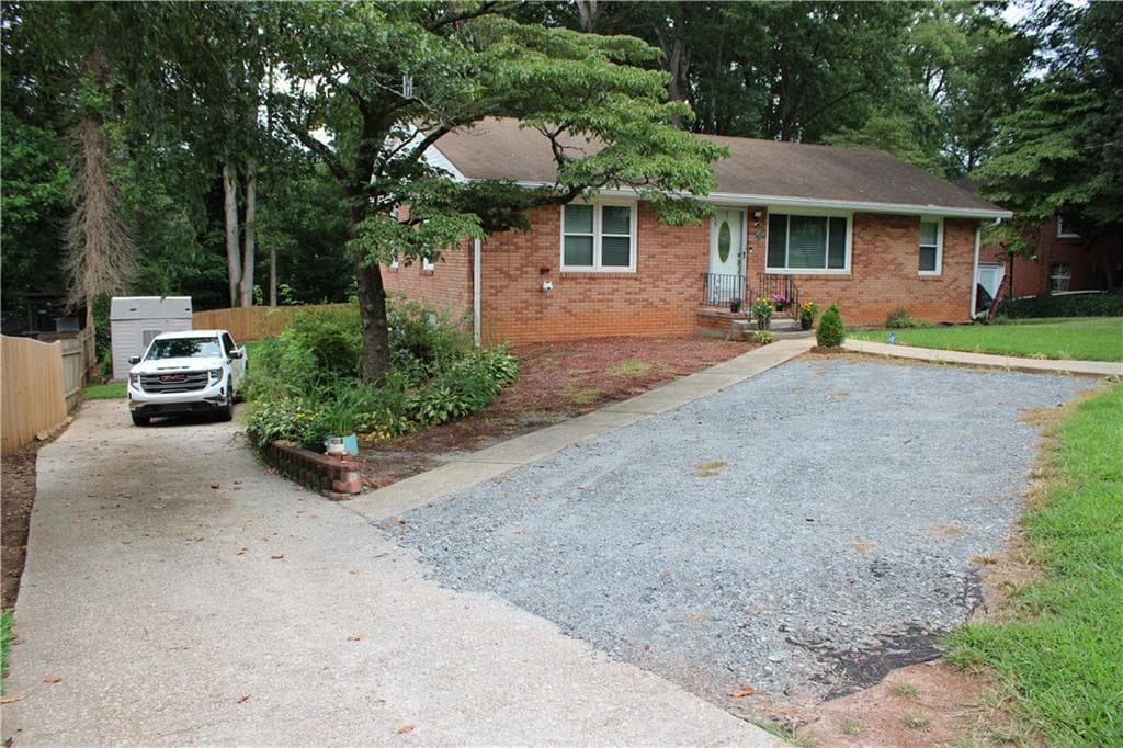 2059 Clearwater Drive, Marietta, GA 30067 — most recent listing photo