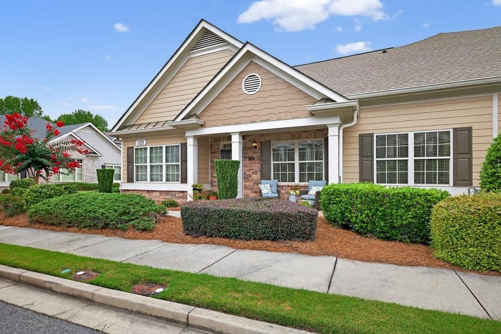 1330 Oak Meadows Lane 1804, Cumming, GA 30041 — most recent listing photo