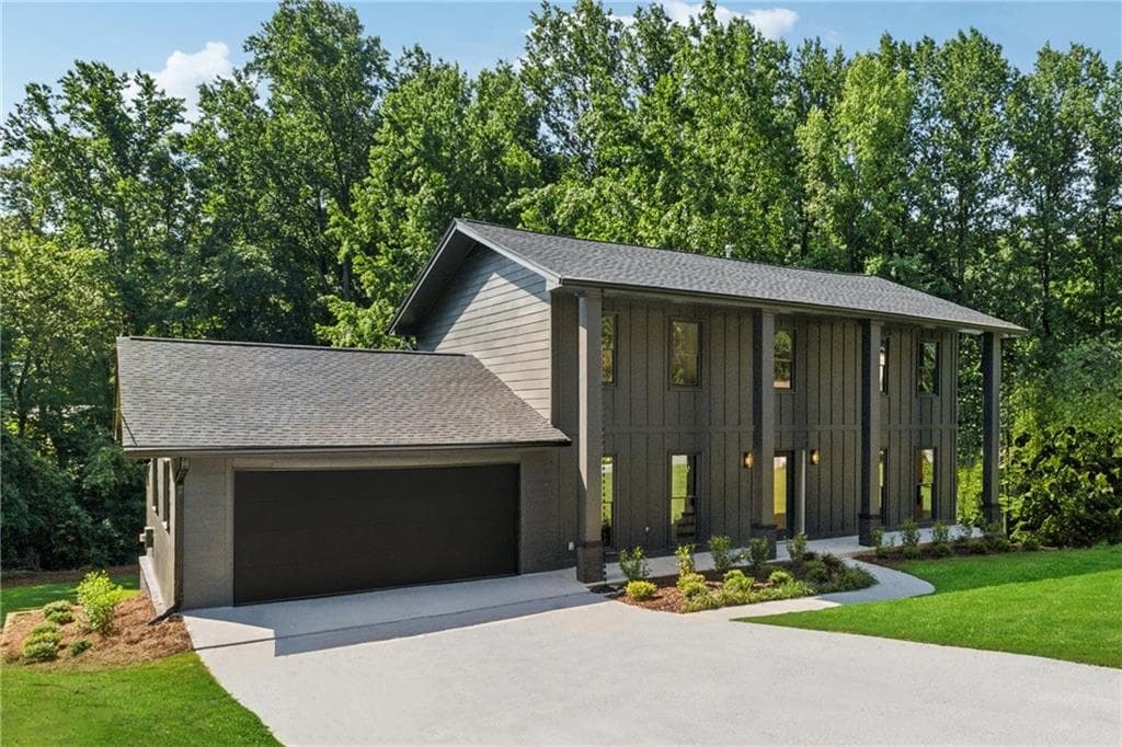 5 bedroom, 4 bathroom, 3,699 sq ft single family residence sold at 4567 Amberly Court, Atlanta, GA 30360