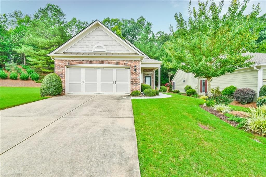2 bedroom, 2 bathroom, 1,244 sq ft single family residence sold at 6334 Scenic View Drive, Hoschton, GA 30548