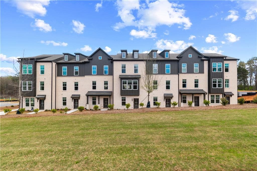 4 bedroom, 4 bathroom, 1,897 sq ft townhouse under contract at 107 Daybreak Lane, Newnan, GA 30265 — photo 6