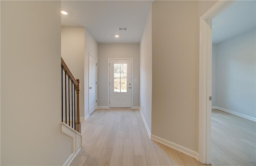 4 bedroom, 4 bathroom, 1,897 sq ft townhouse under contract at 107 Daybreak Lane, Newnan, GA 30265 — photo 9