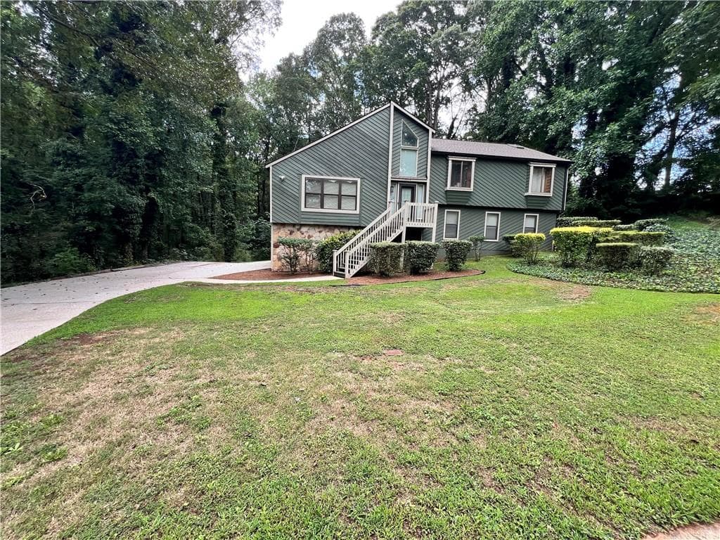 4 bedroom, 3 bathroom, 2,377 sq ft single family residence sold at 3298 Drummond Drive, Stone Mountain, GA 30087