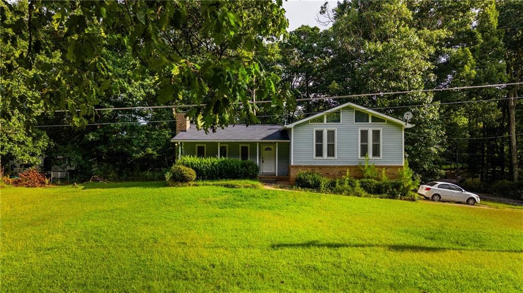 3 bedroom, 3 bathroom, 2,325 sq ft single family residence sold at 6508 Paul Way, Winston, GA 30187