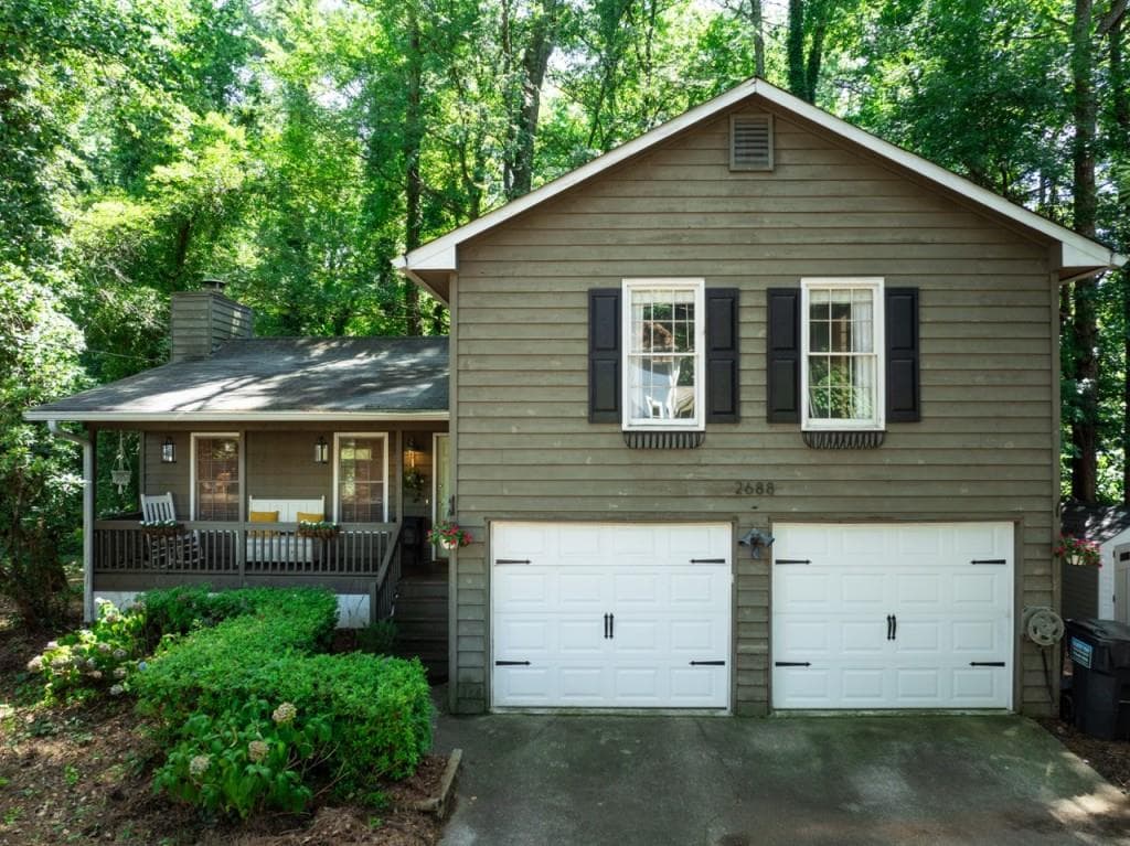 3 bedroom, 2 bathroom, 1,434 sq ft single family residence under contract at 2688 Cranston Lane, Duluth, GA 30096