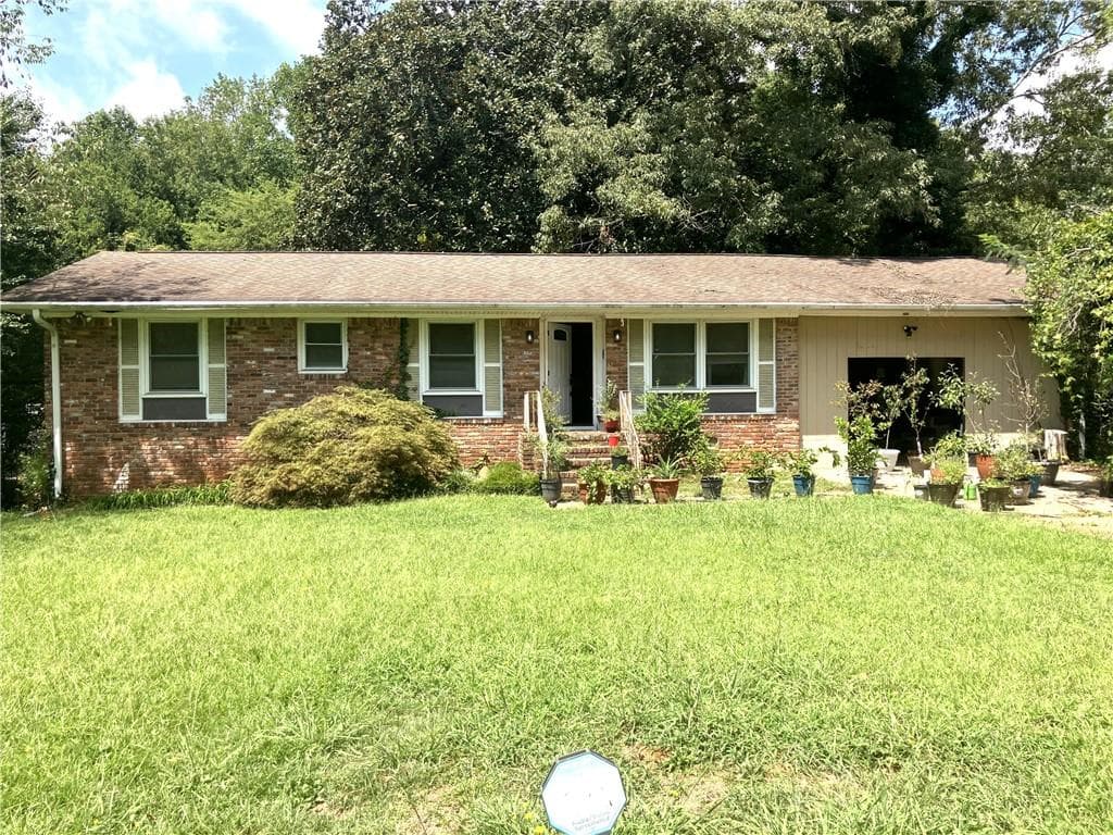 3 bedroom, 3 bathroom, 1,210 sq ft single family residence sold at 1433 Woodland Terrace, Atlanta, GA 30311