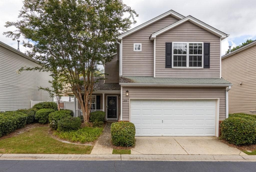 2 bedroom, 3 bathroom, 1,232 sq ft single family residence sold at 185 Swanee Lane, Woodstock, GA 30188