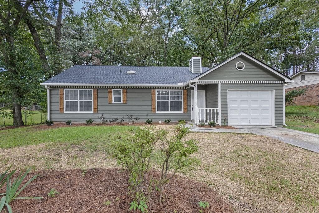 304 N Meade Drive, Peachtree City, GA 30269 — most recent listing photo