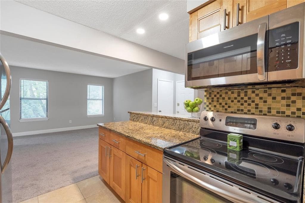 1 bedroom, 1 bathroom, 825 sq ft condominium sold at 1314 OLD HAMMOND CHASE, Atlanta, GA 30350