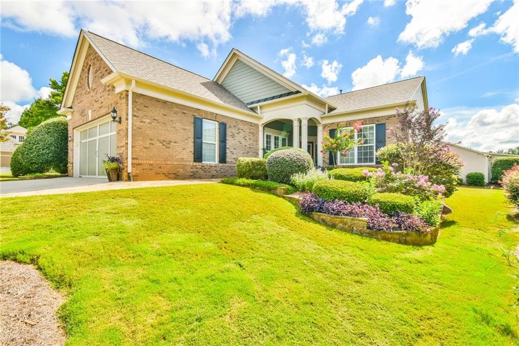 2 bedroom, 2 bathroom, 1,852 sq ft single family residence sold at 6312 Canebridge Lane, Hoschton, GA 30548