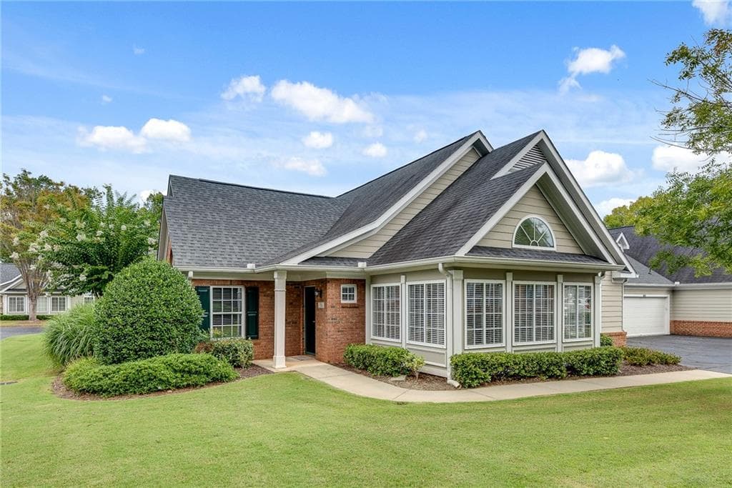 706 Village Lane, Roswell, GA 30075 — most recent listing photo