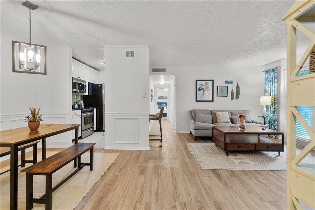 911 Tuxworth Circle, Decatur, GA 30033 — most recent listing photo