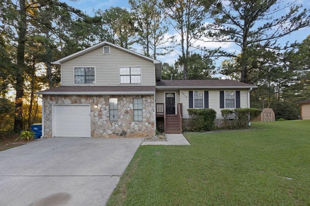 4 bedroom, 3 bathroom, 1,349 sq ft single family residence sold at 2515 Zane Drive, Atlanta, GA 30331