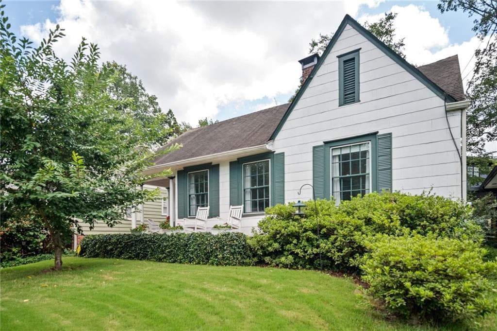 3 bedroom, 2 bathroom, 1,288 sq ft single family residence sold at 1037 North Avenue, Atlanta, GA 30306