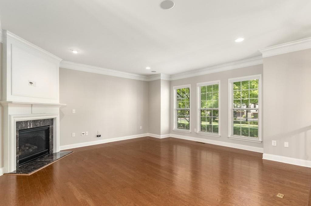 3 bedroom, 4 bathroom, 1,924 sq ft townhouse for rent at 1035 E Paces Lane, Atlanta, GA 30326 for $3,800 a month — photo 3