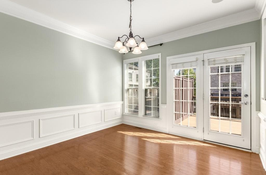 3 bedroom, 4 bathroom, 1,924 sq ft townhouse for rent at 1035 E Paces Lane, Atlanta, GA 30326 for $3,800 a month — photo 6
