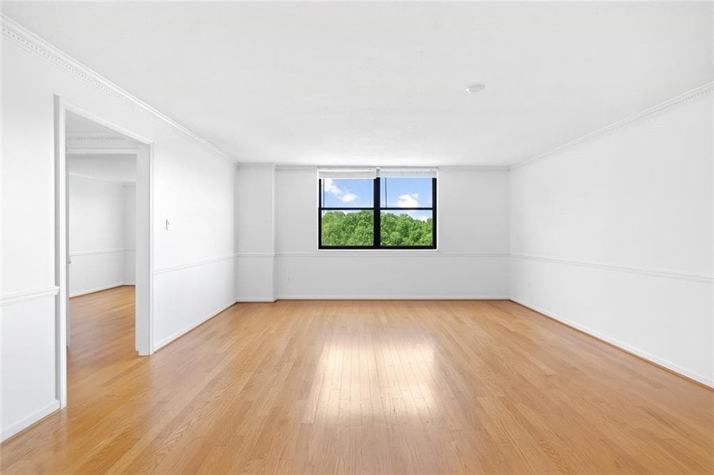 1 bedroom, 1 bathroom, 742 sq ft condominium for sale at 2965 Pharr Court South 817, Atlanta, GA 30305 — photo 6