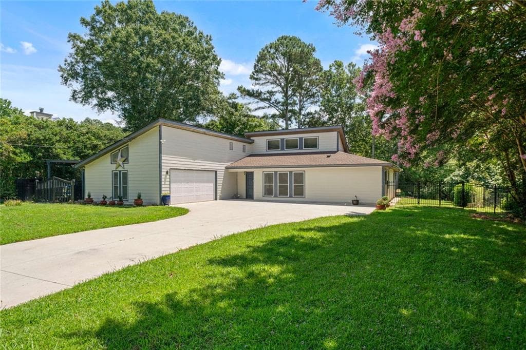 228 Arbour Way, Suwanee, GA 30024 — most recent listing photo