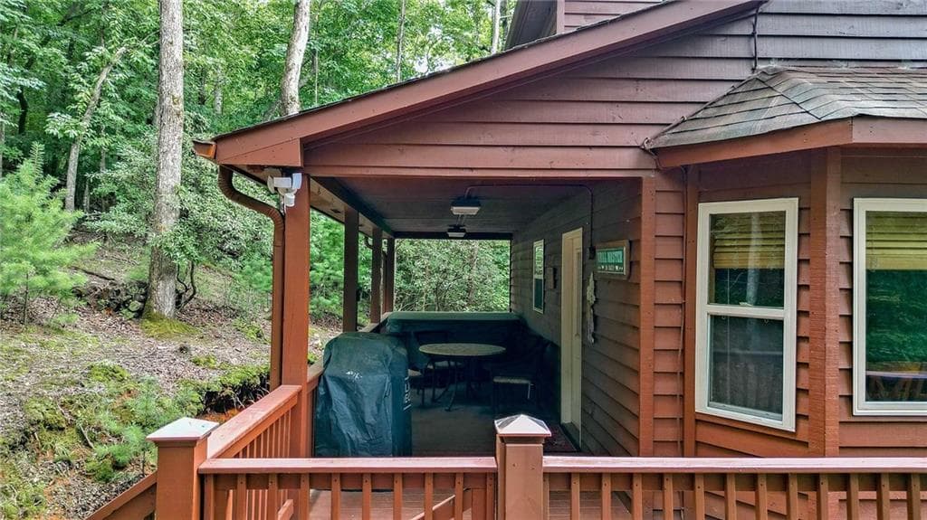 3 bedroom, 3 bathroom, 2,280 sq ft single family residence for sale at 1122 Beaver Lake Drive, Ellijay, GA 30540 — photo 5