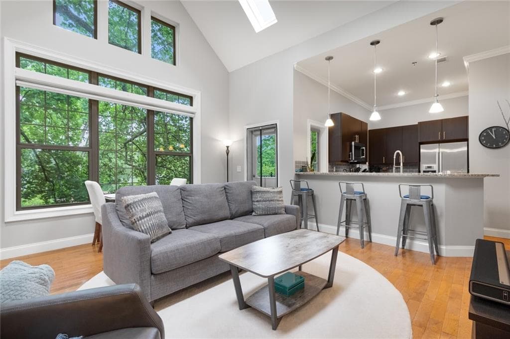 2 bedroom, 2 bathroom, 1,100 sq ft condominium sold at 1903 Anjaco Rd 5, Atlanta, GA 30309