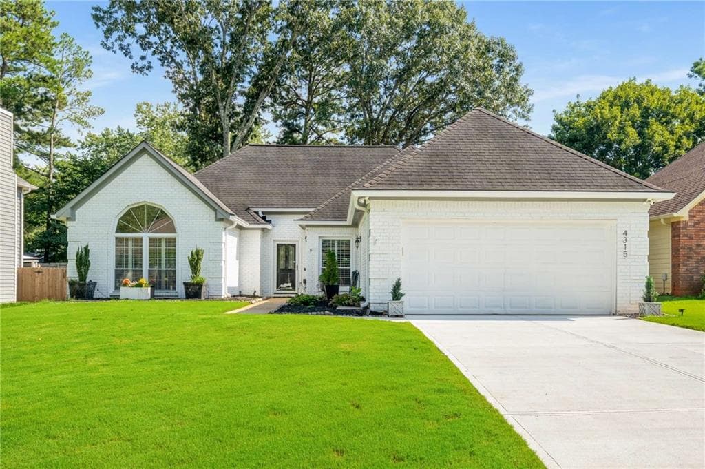 3 bedroom, 2 bathroom, 1,820 sq ft single family residence sold at 4315 Pinewalk Drive, Alpharetta, GA 30022