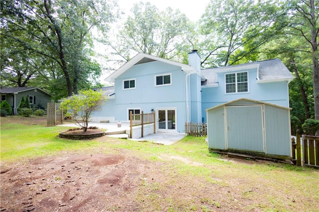 5 bedroom, 3 bathroom, 3,109 sq ft single family residence under contract at 3233 River Oak Place, Lawrenceville, GA 30044 — photo 4