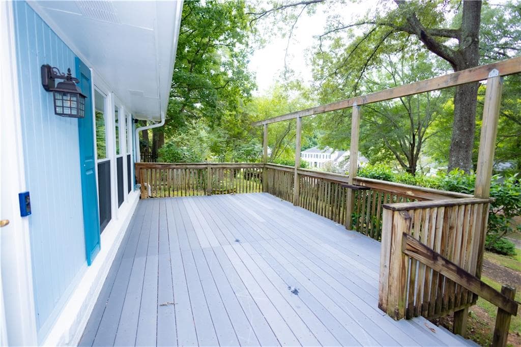 5 bedroom, 3 bathroom, 3,109 sq ft single family residence under contract at 3233 River Oak Place, Lawrenceville, GA 30044 — photo 8
