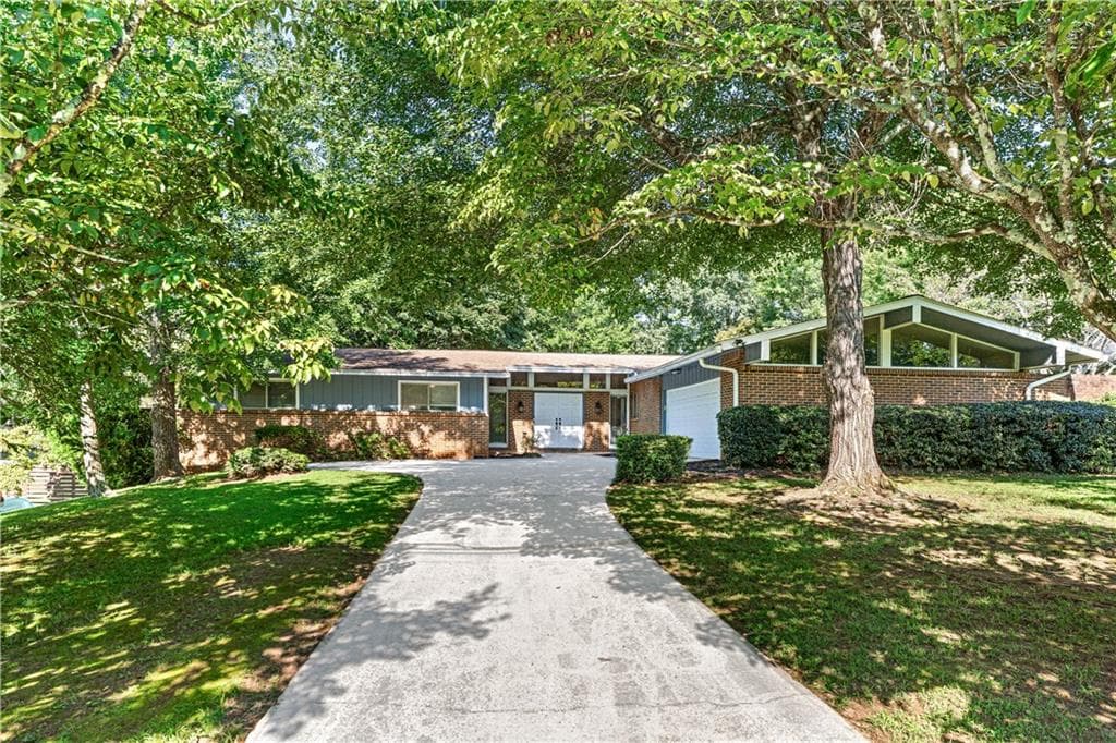423 Rock Meadow Drive, Stone Mountain, GA 30088 — most recent listing photo